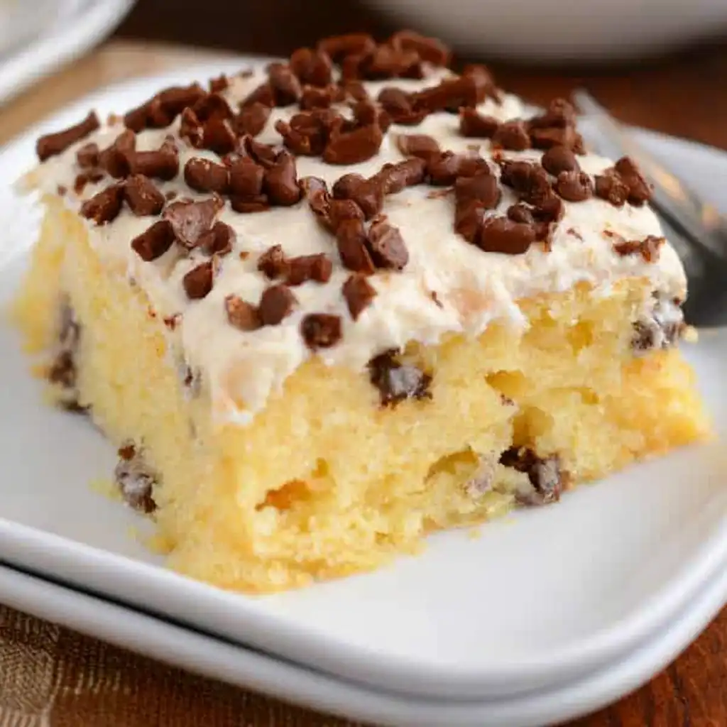 Cannoli Poke Cake